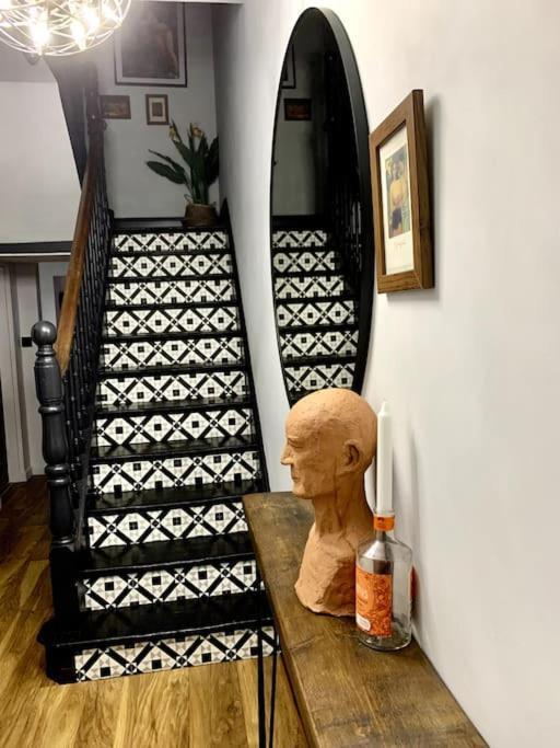 Chic Townhouse Near Tunnels Beaches イフラクーム エクステリア 写真